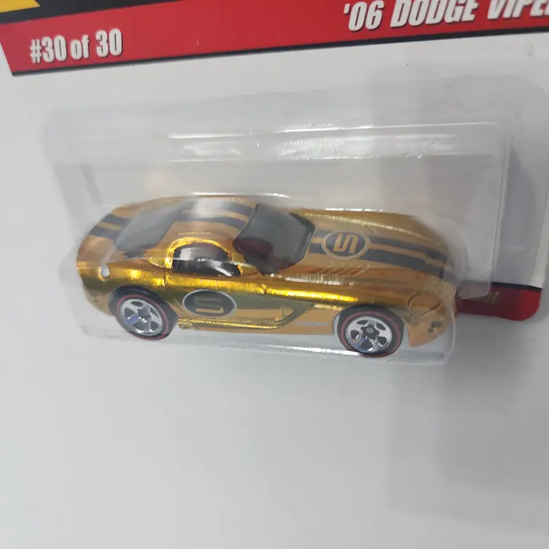 '06 Dodge Viper 30 * Gold * Hot Wheels Classics 2