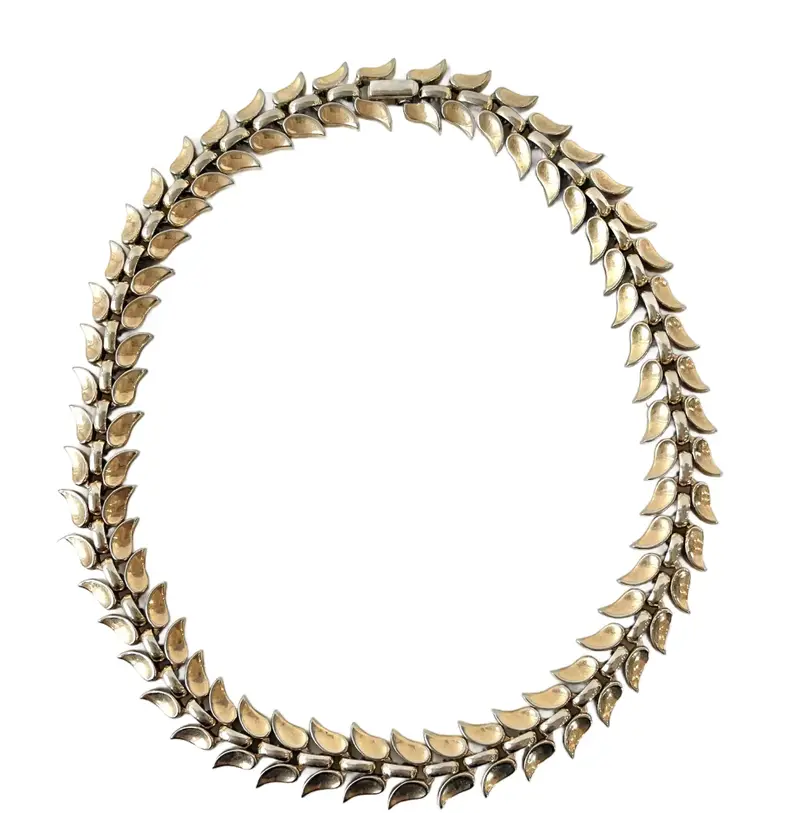 15.5" Vintage Trifari Goldtone Link Necklace 1
