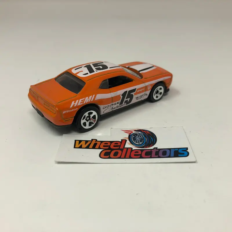 '15 Dodge Challenger Srt * Orange * Hot Wheels Loose 1:64 Scale 2