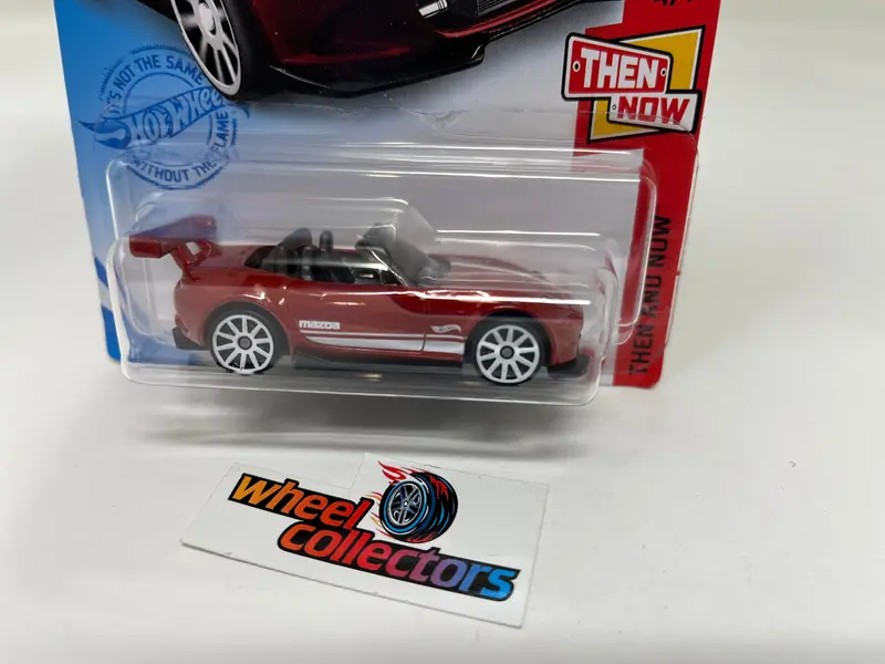 '15 Mazda Mx-5 Miata #129 * Red * 2021 Hot Wheels 2