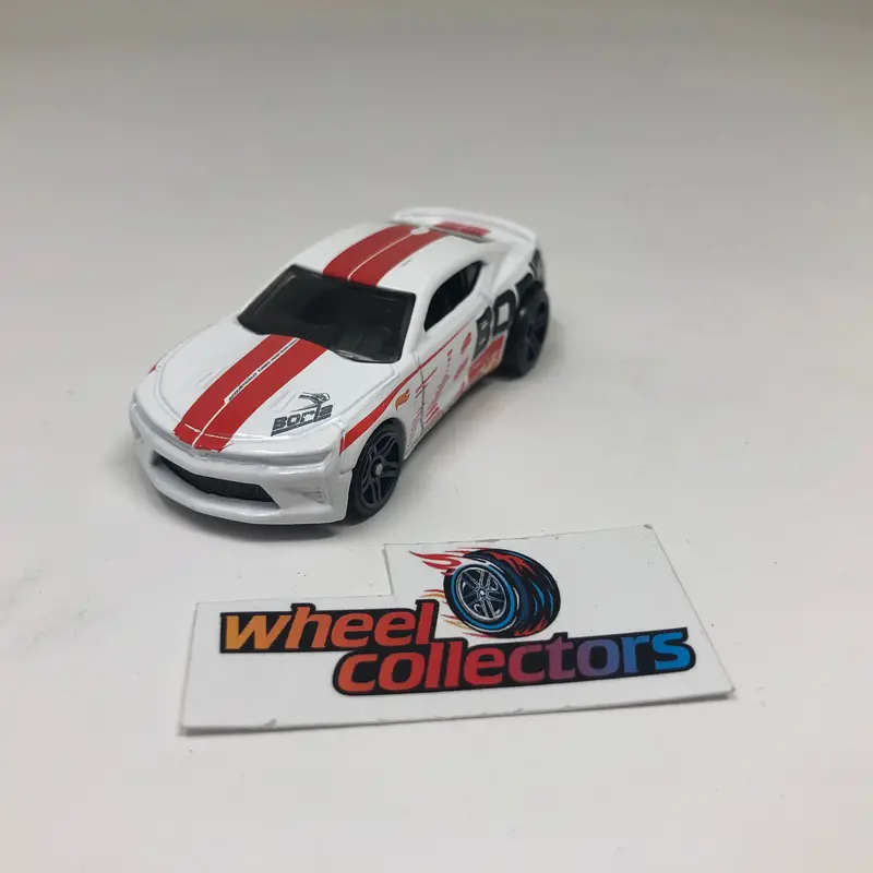 '16 Camaro Ss * White * Hot Wheels Loose 1:64 Scale 1