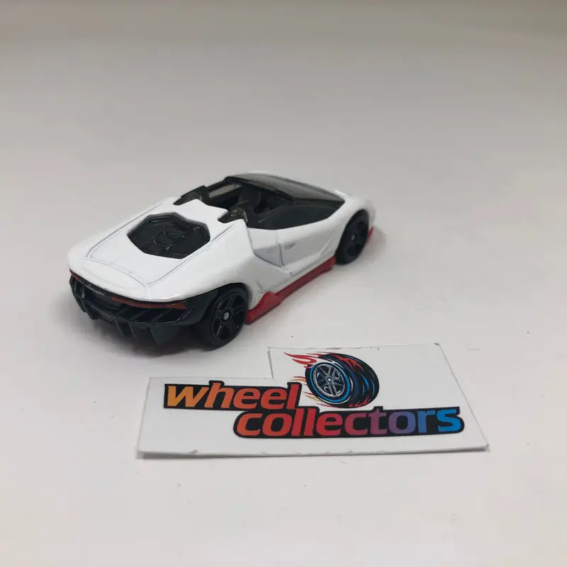 '16 Lamborghini Centenario Roadster * White * Hot Wheels Loose 1:64 Scale 2