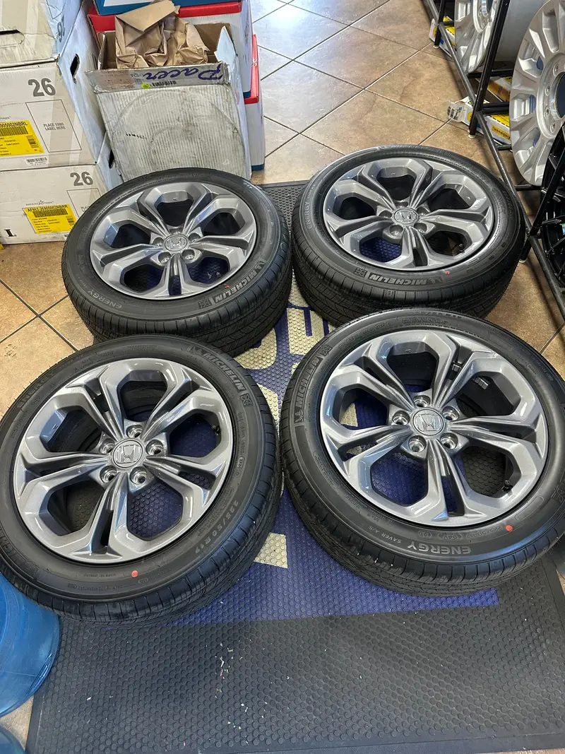 17" Honda Accord 2024 17X7.5 Oem Gunmetal Finish Michelin Energy Saver 225/50R17 1