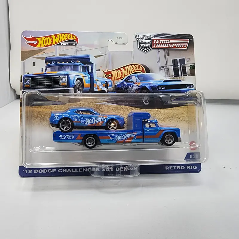 '18 Dodge Challenger Srt Demon & Retro Rig Hot Wheels Team Transport 1