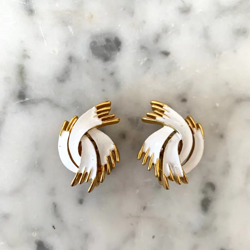 1950S Vintage Trifari Gold Tone And White Earrings 1