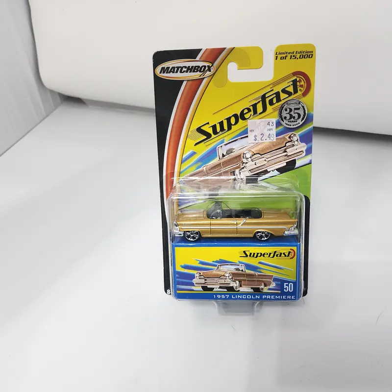1957 Lincoln Premiere 50 * Gold * Matchbox Superfast 1