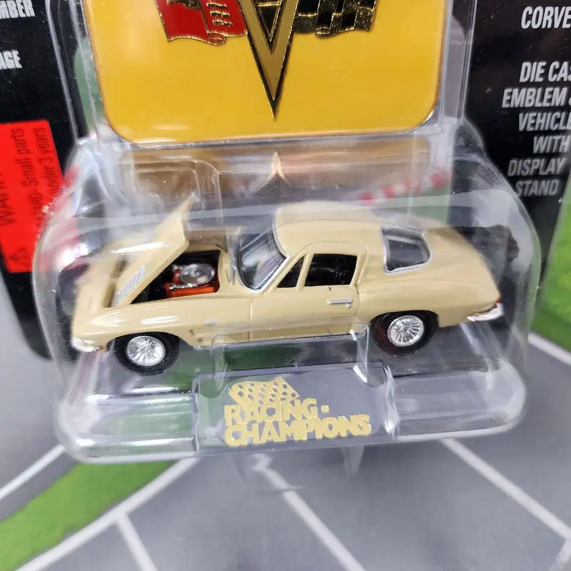 1963 Chevy Corvette 1:53 Scale * Racing Champions Mint 2