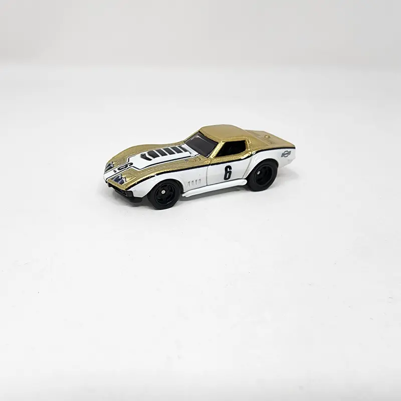 1969 Copo Corvette * Gold/White * 1:64 Scale Loose Diecast Hot Wheels 1