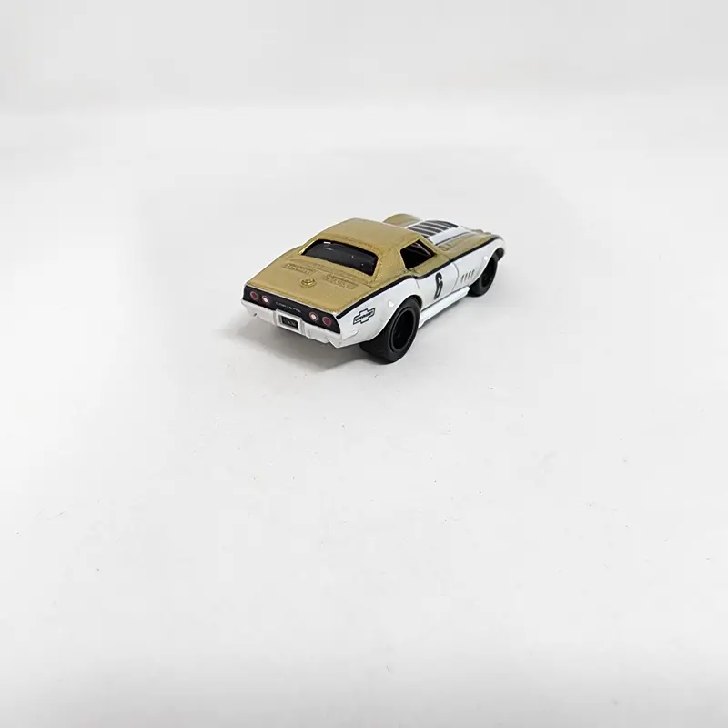 1969 Copo Corvette * Gold/White * 1:64 Scale Loose Diecast Hot Wheels 2