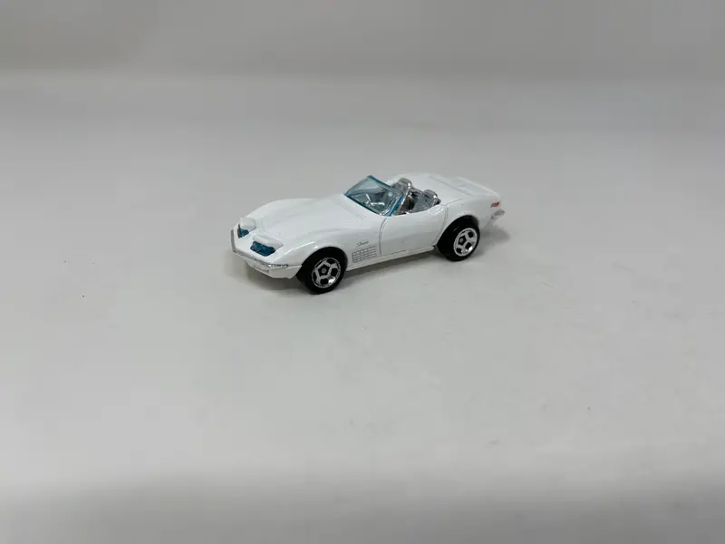 1972 Stingray Corvette Convertible * White * Hot Wheels 1:64 Scale Loose Diecast 1