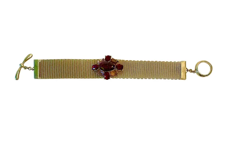 1980S Vintage Monet Gold Tone And Ruby Rhinestone Bracelet - Stamped 1