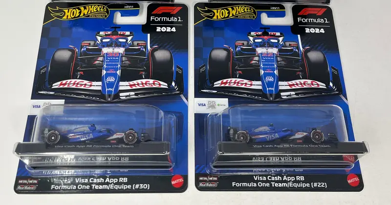 2 Car Set * Red Bull Visa Cash App #30 Liam Lawson & #22 Yuki Tsunoda * 2025 Hot Wheels Formula 1 - 2024 Series 1