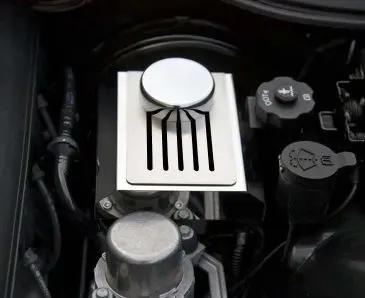2014-2019 Z06/Z51/Zr1/C7- Brake Master Cylinder Cover W/Ribbed Slots Auto Trans. | Polished Stainless, Choose Color 2