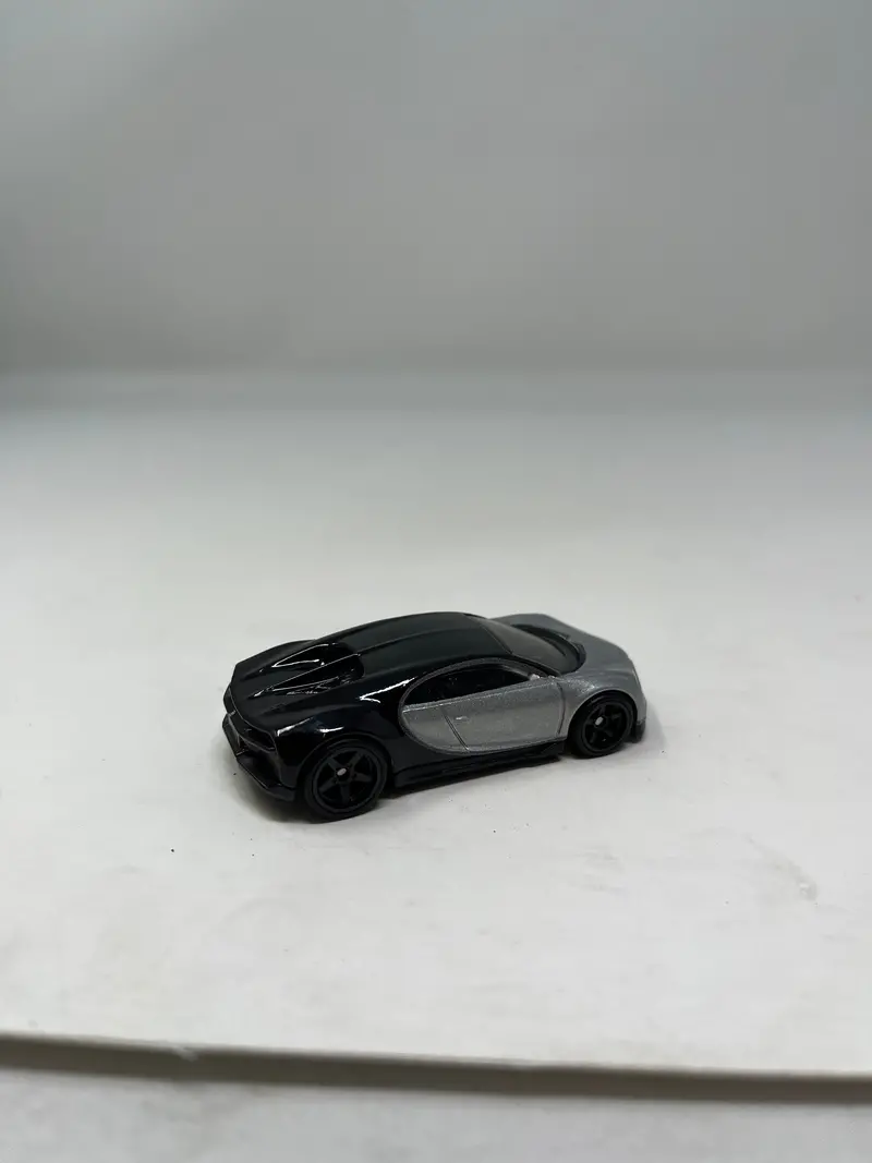 2016 Bugatti Chiron * Silver * Hot Wheels 1:64 Scale Loose Diecast 2