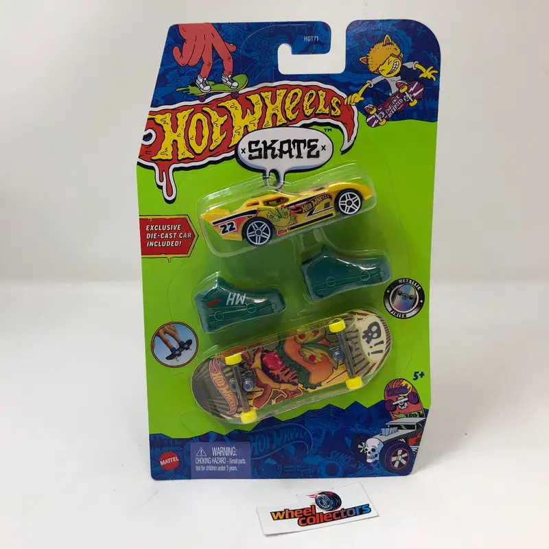 2023 Hot Wheels Skate* Maximum Leeway & Ferocious Foods Skate Board & Shoes 1