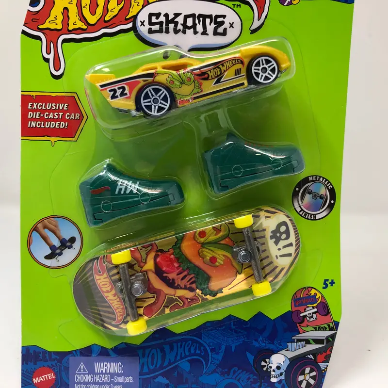 2023 Hot Wheels Skate* Maximum Leeway & Ferocious Foods Skate Board & Shoes 2