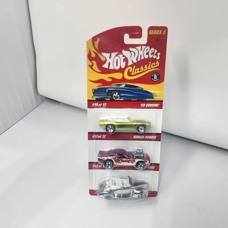 3-Pack Walgreens Exclusive Pack * Hot Wheels Classics 1