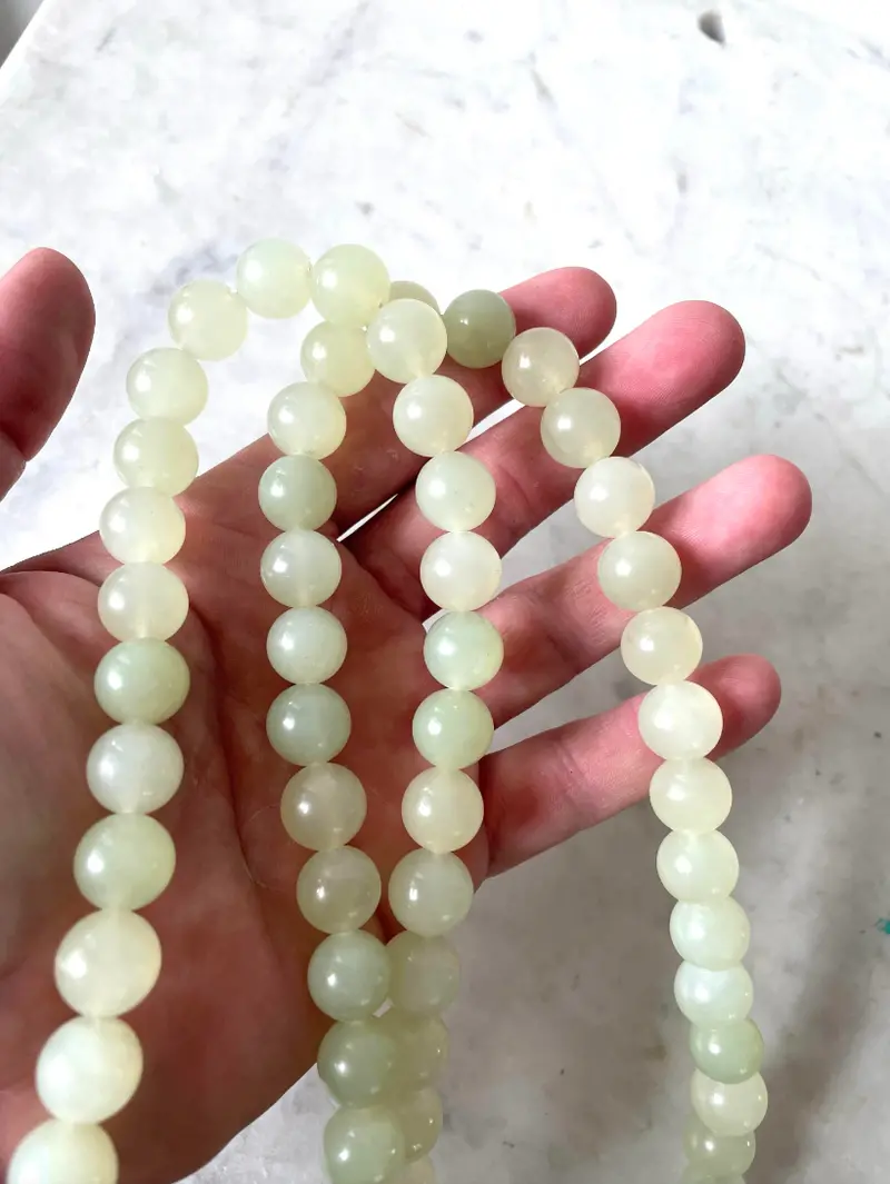 30" Vintage 1970S Celadon Jade Beaded Necklace 2