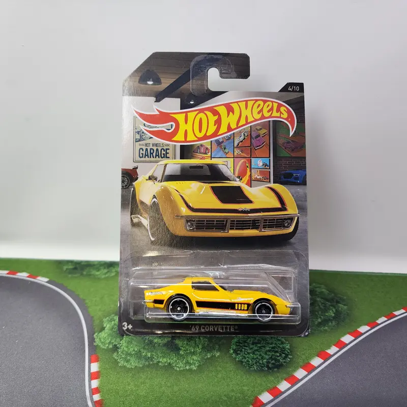 '69 Corvette * Yellow * Hot Wheels Garage 1