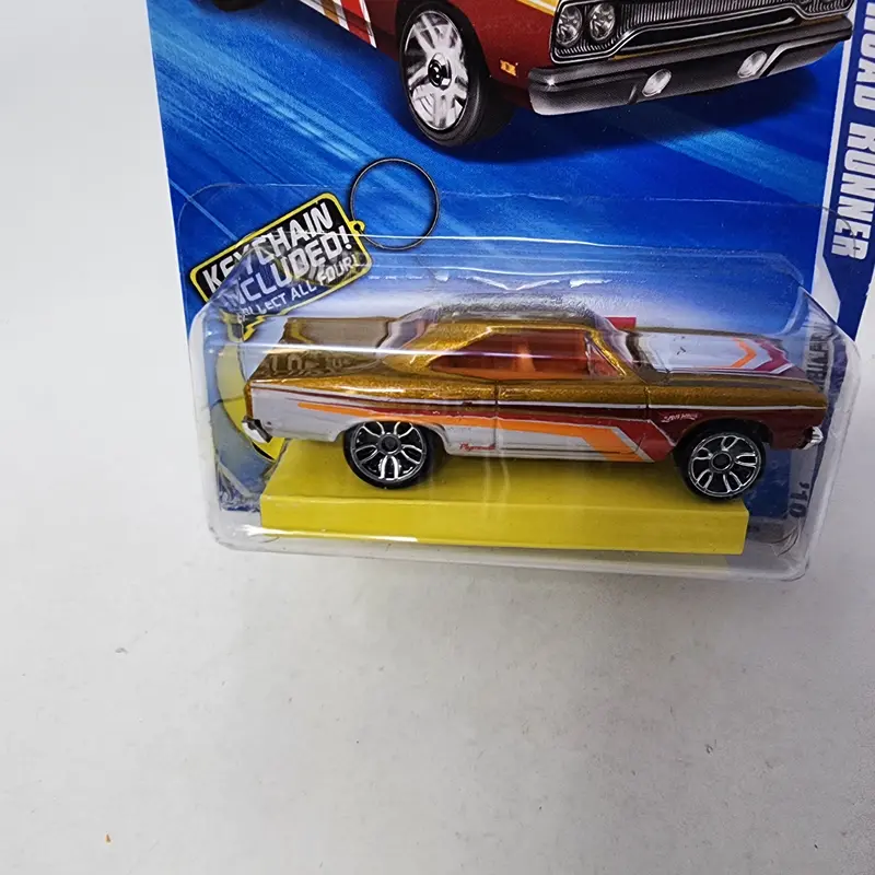'70 Plymouth Road Runner * Gold * Hot Wheels 2010 Keys To Speed 2