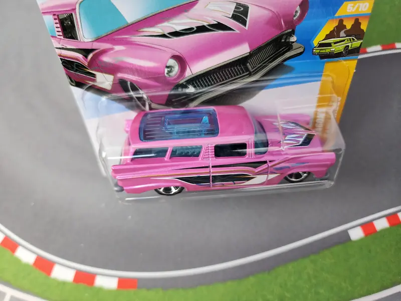 8 Crate #133 * Pink * Short Card 2026 Hot Wheels Case F 2