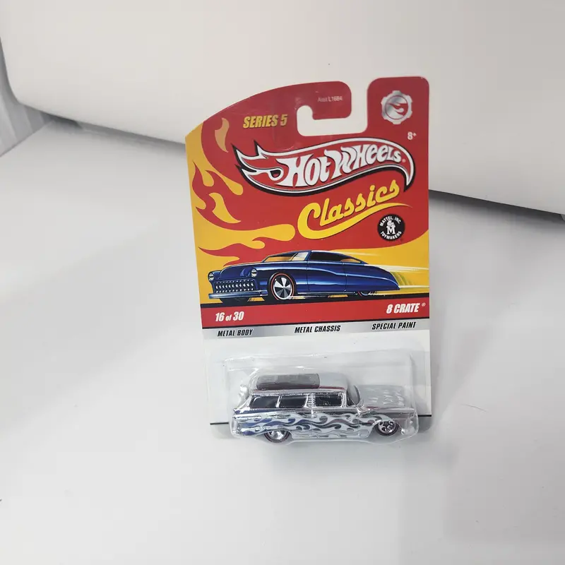 8 Crate 16 * Chrome * Hot Wheels Classics 1