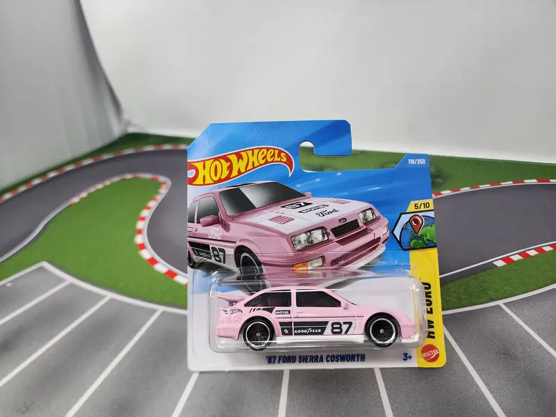 '87 Ford Sierra Cosworth #116 * Pink * Short Card 2026 Hot Wheels Case F 1