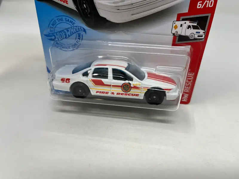 '96 Chevrolet Impala Ss #227 * White * 2021 Hot Wheels 2