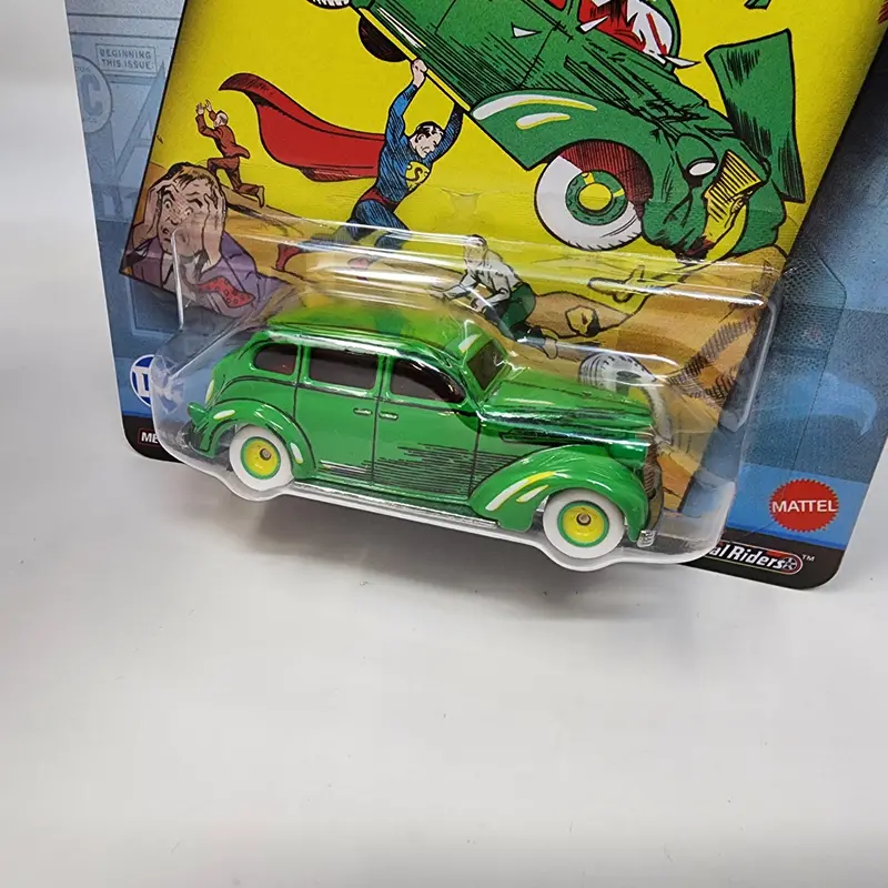 Action Sedan Superman Action Comics * 2024 Hot Wheels Pop Culture Case F 2