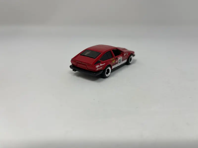 Alfa Romeo Gtv6 3.0 * Red * Hot Wheels 1:64 Scale Loose Diecast Model 2