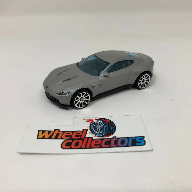 Aston Martin Db10 * Hot Wheels Loose 1:64 Scale Diecast Model 1