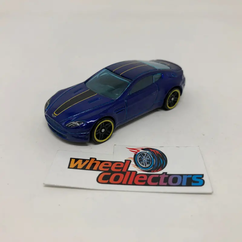 Aston Martin V8 Vantage * Blue * Hot Wheels Loose 1:64 Scale 1