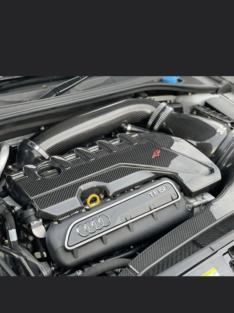 Audi 2.5L 5 Pot Dry Carbon Fibre Engine Cover 1