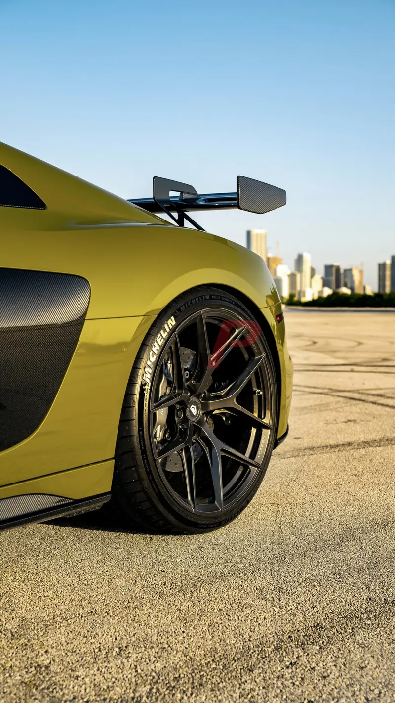 Audi R8 Spoiler Dry Carbon 1