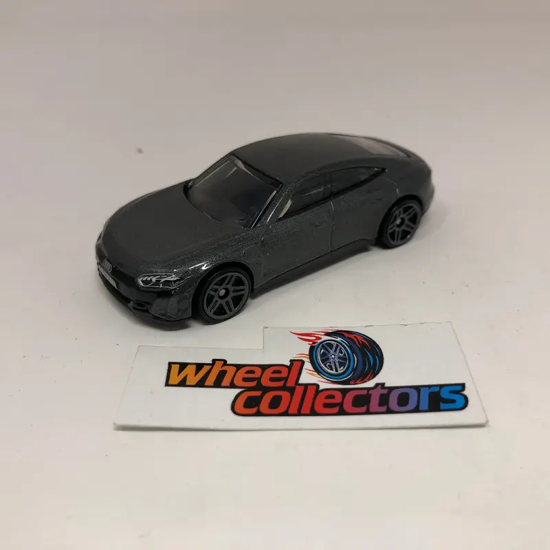 Audi Rs E-Tron * Gray * Hot Wheels Loose 1:64 Scale 1