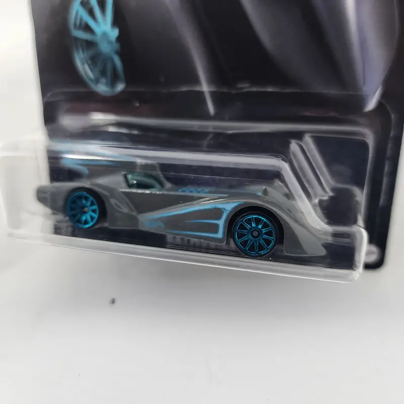 Batmobile * Hot Wheels Batman The Brave & The Bold 2