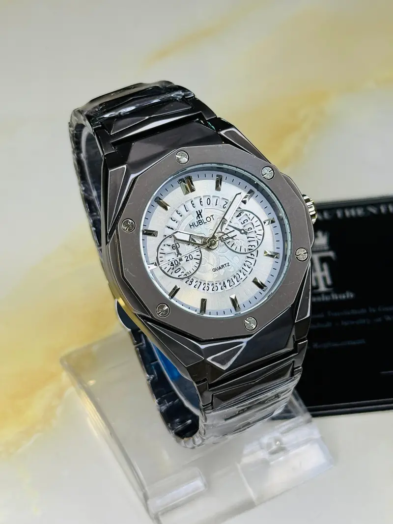 Black Prism Chain Strapped Silver Hologram Dial Hublot Watch 1