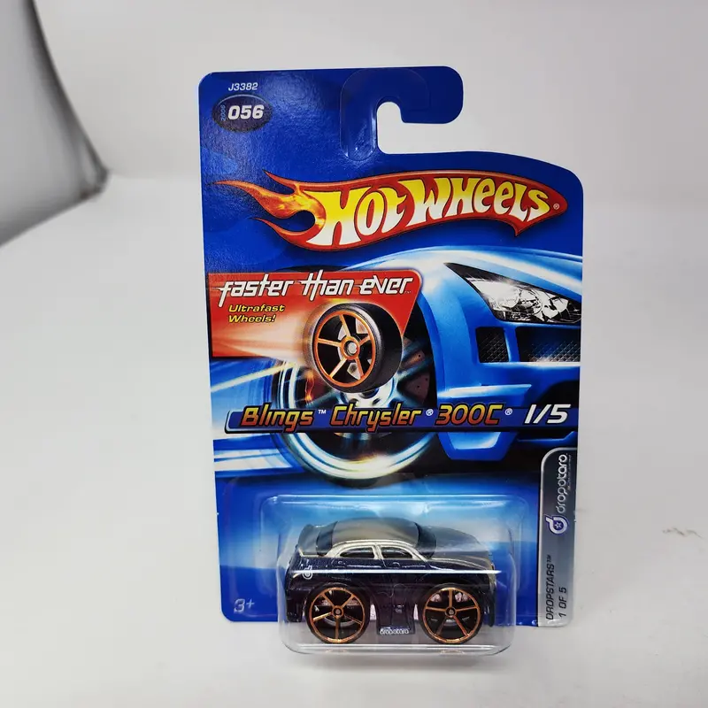 Blings Chrysler 300C #56 *  W/ Fte * Hot Wheels 2006 1