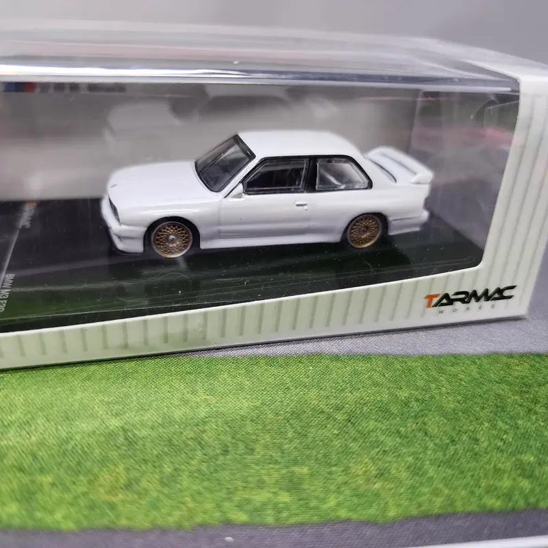 Bmw M3 E30 * All White * Tarmac Works 1:64 Scale Hobby 64 2