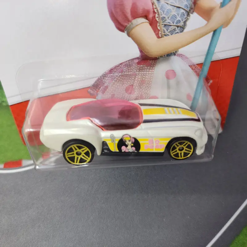 Bo Peep Pony-Up * Hot Wheels Disney Pixar Toy Story 2