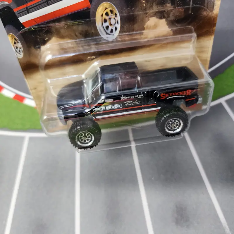 Chevrolet Silverado 4X4 * Matchbox Truck Series 2