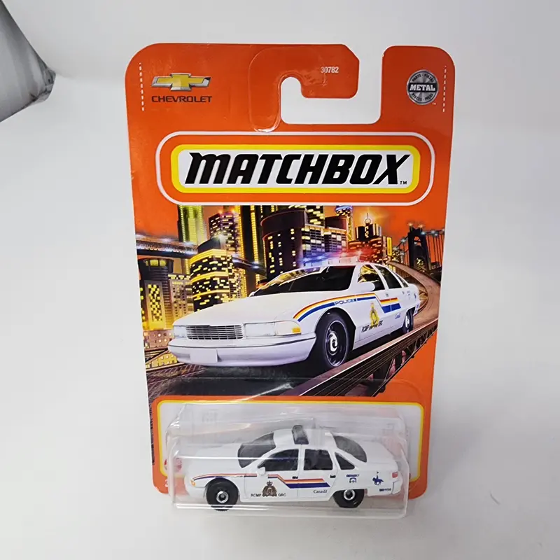 Chevy Caprice Classic #32 * White * Hot Wheels Basic Series 1