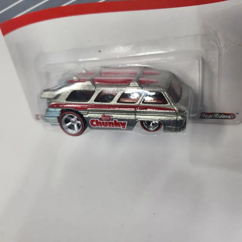 Chevy Greenbrier Sports Wagon Nestle * Hot Wheels Premium Pop Culture 2