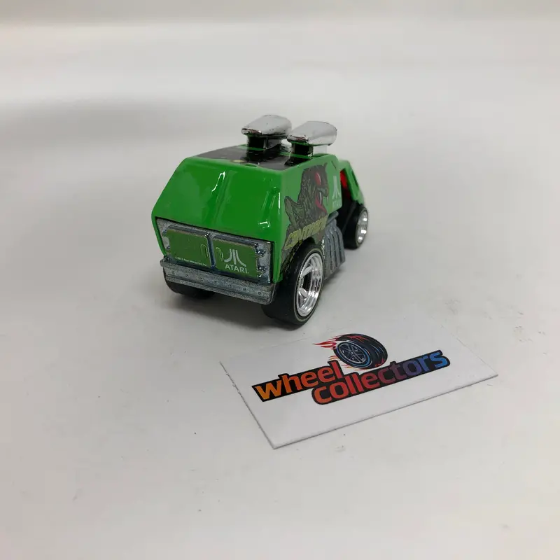 Cool-One Atari Centipede * Hot Wheels 1:64 Scale Loose Diecast 2