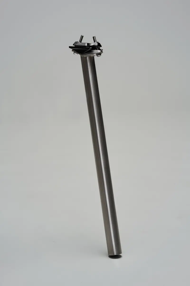 Curve Titanium Seat Post 1