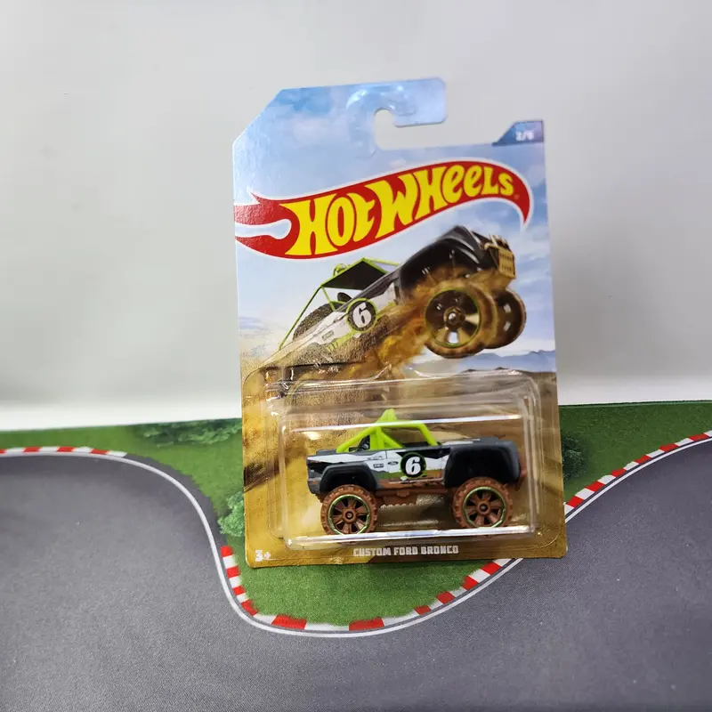 Custom Ford Bronco * Hot Wheels Trucks Off Road 1