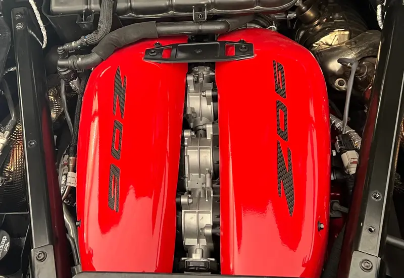 Custom Painted Lt6 Intake Manifold Covers 2