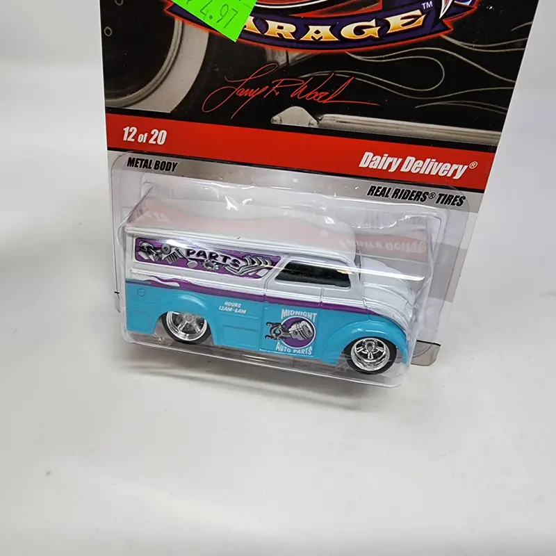 Dairy Delivery #12 * White/Teal * Hot Wheels Garage Larry's 2