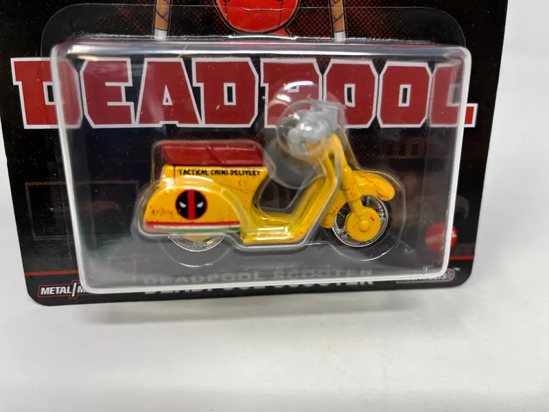 Deadpool Scooter * 2022 Hot Wheels Retro Entertainment 2
