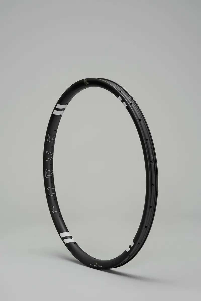 Dirt Hoops Carbon Rim 1